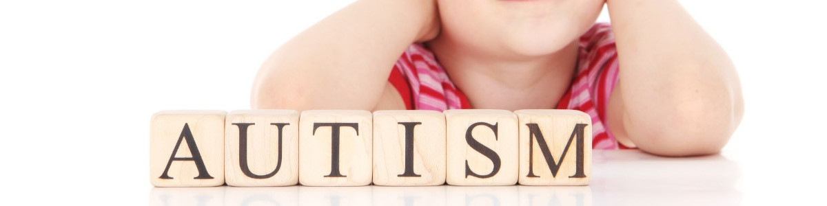 Аутизм, признаки и лечение